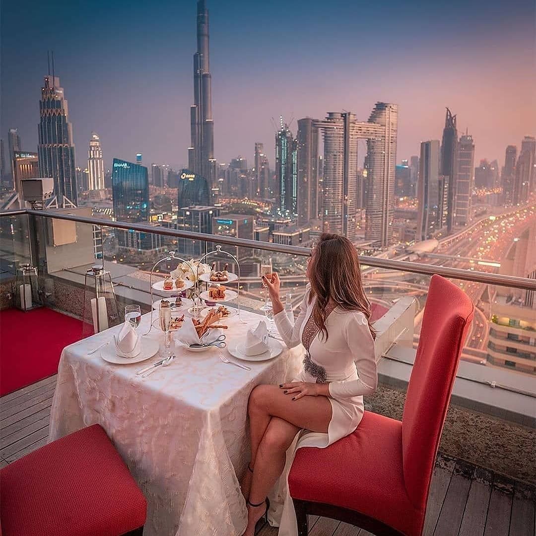 Бурдж Халифа стеклянный пол