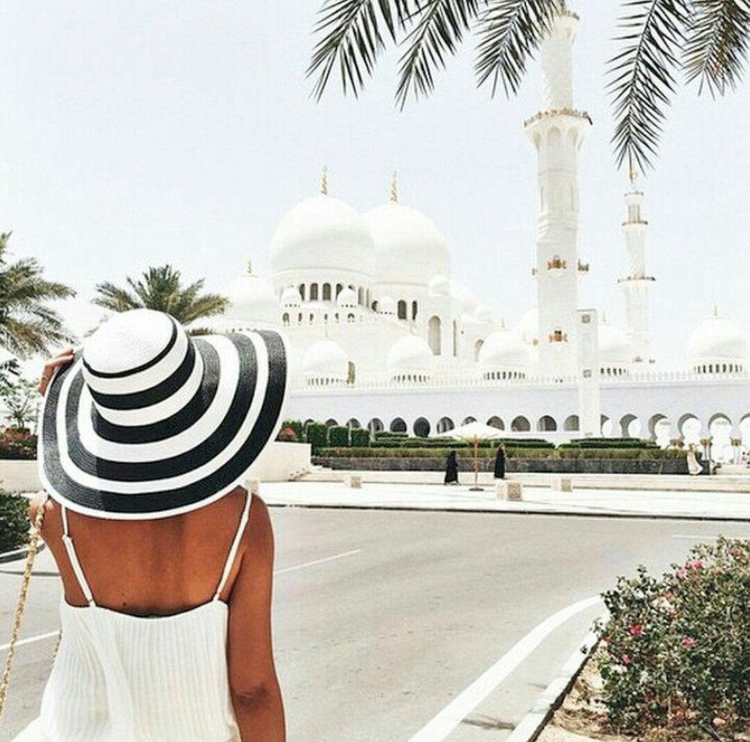 Эмираты девушки пляж