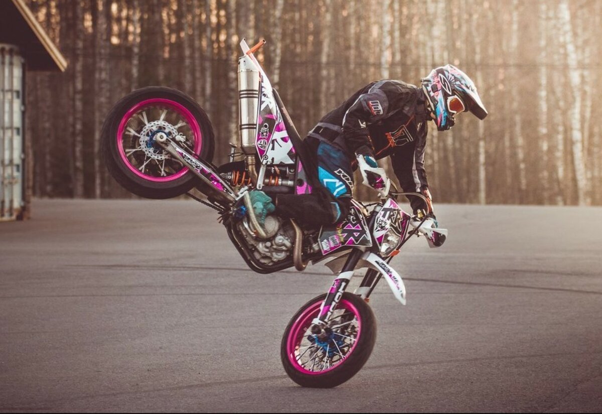 Мотард стант