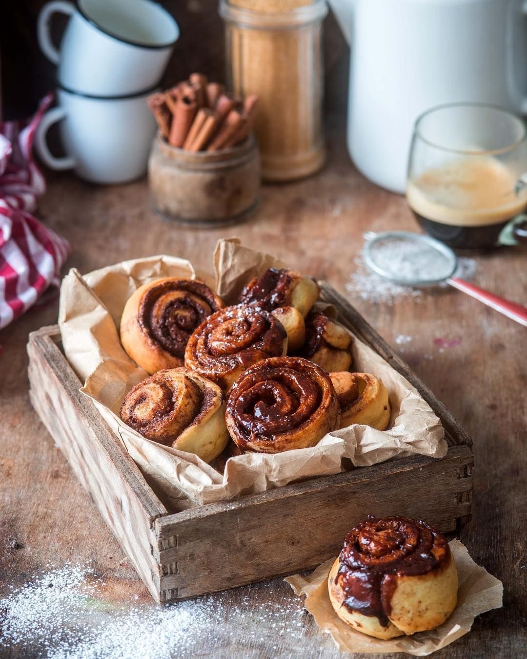 Плюшки с корицей