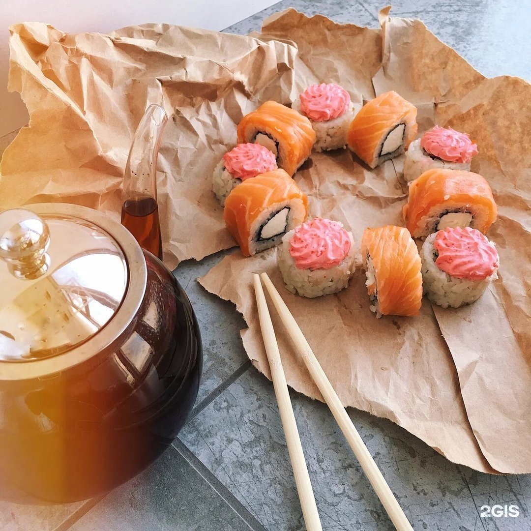 Роллы и чай