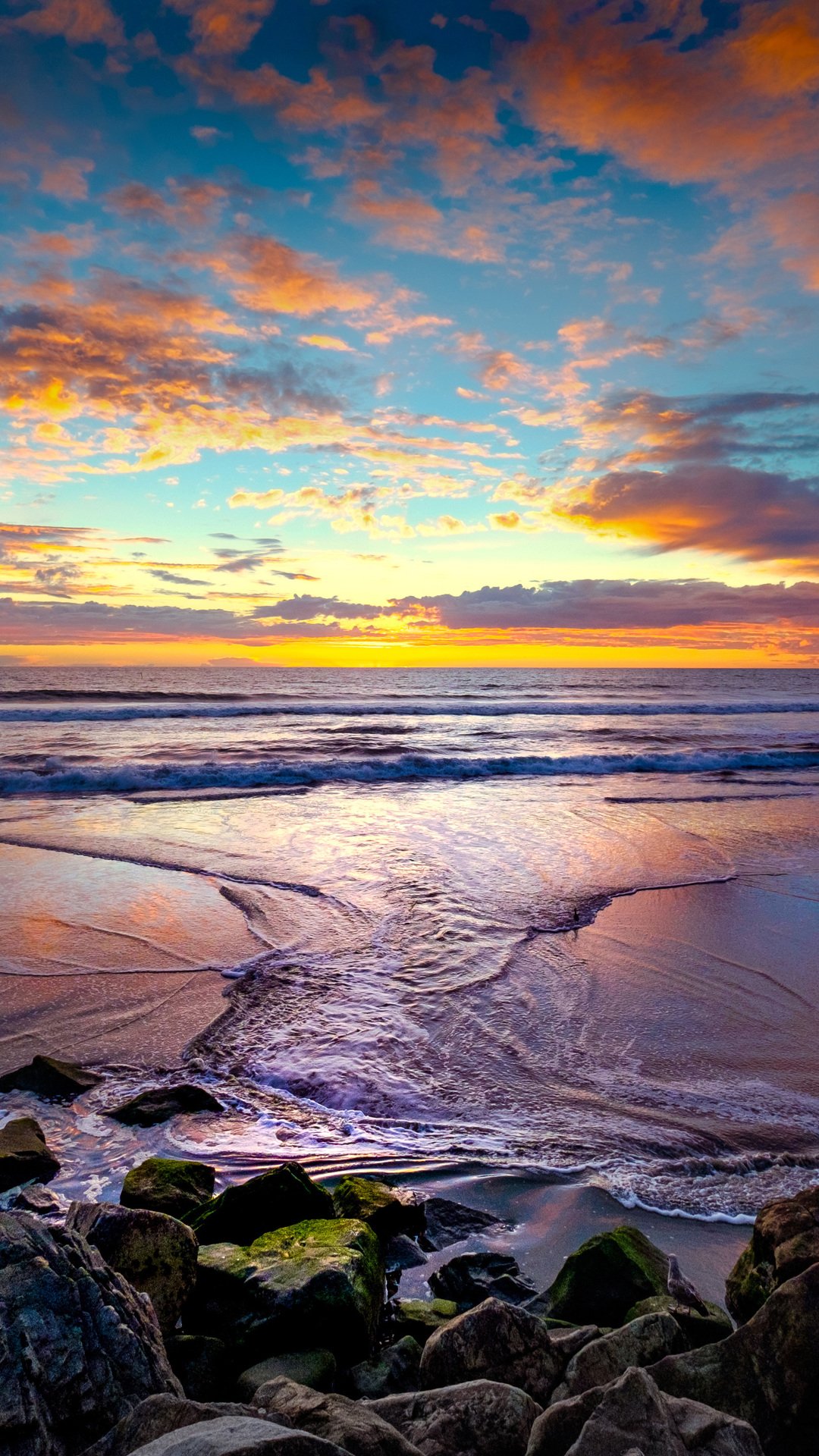 Закат море волны камни