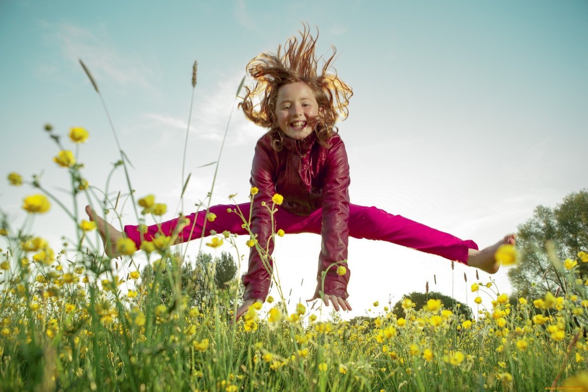 Дети радуются