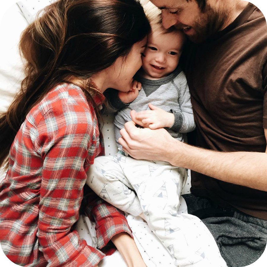 Пожилая женщина и дочь