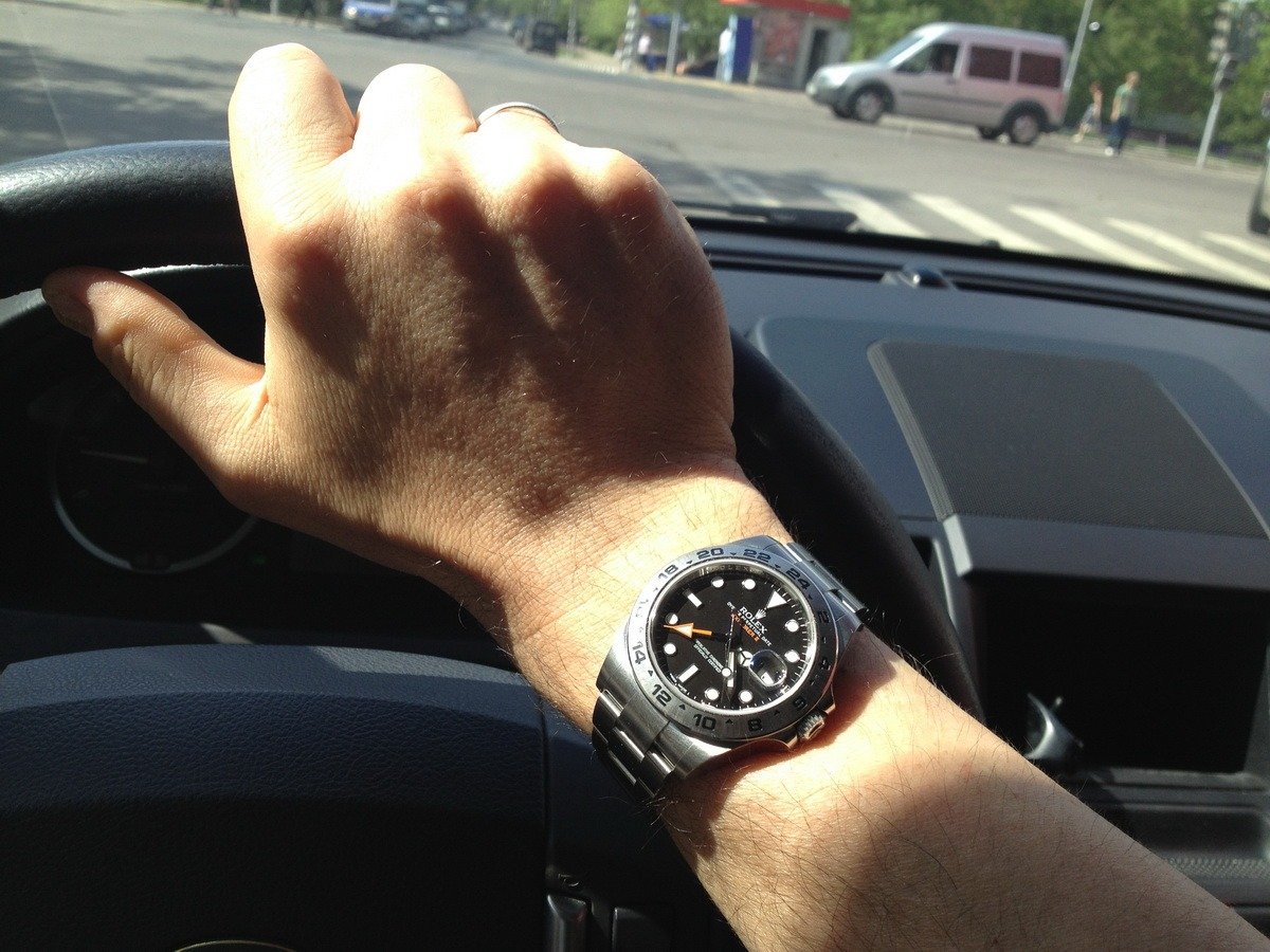 Rolex на руке