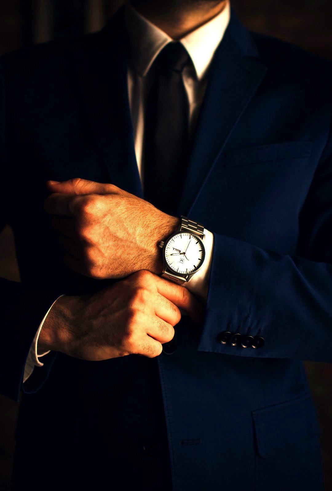 Рука с часами