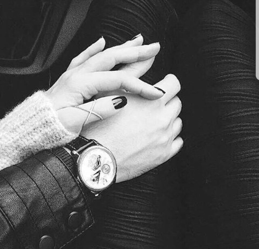 Мужчина в костюме без лица