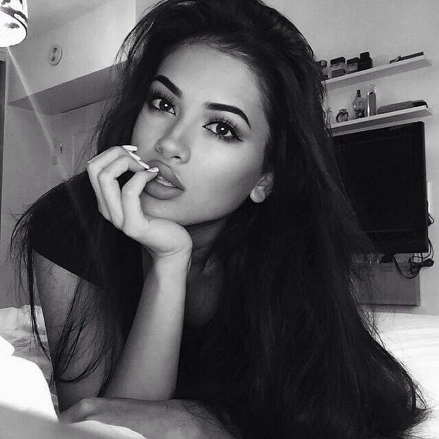 Красивые девушки с черными волосами