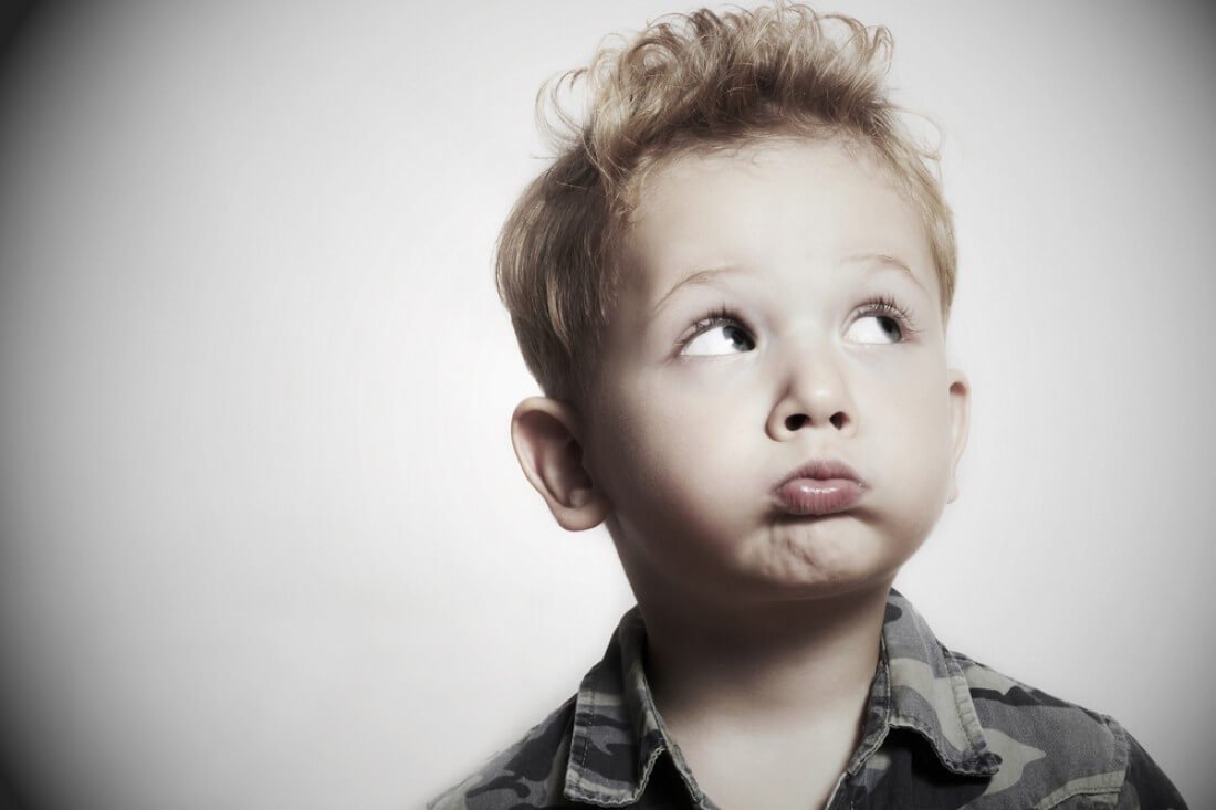 Задумчивый ребенок