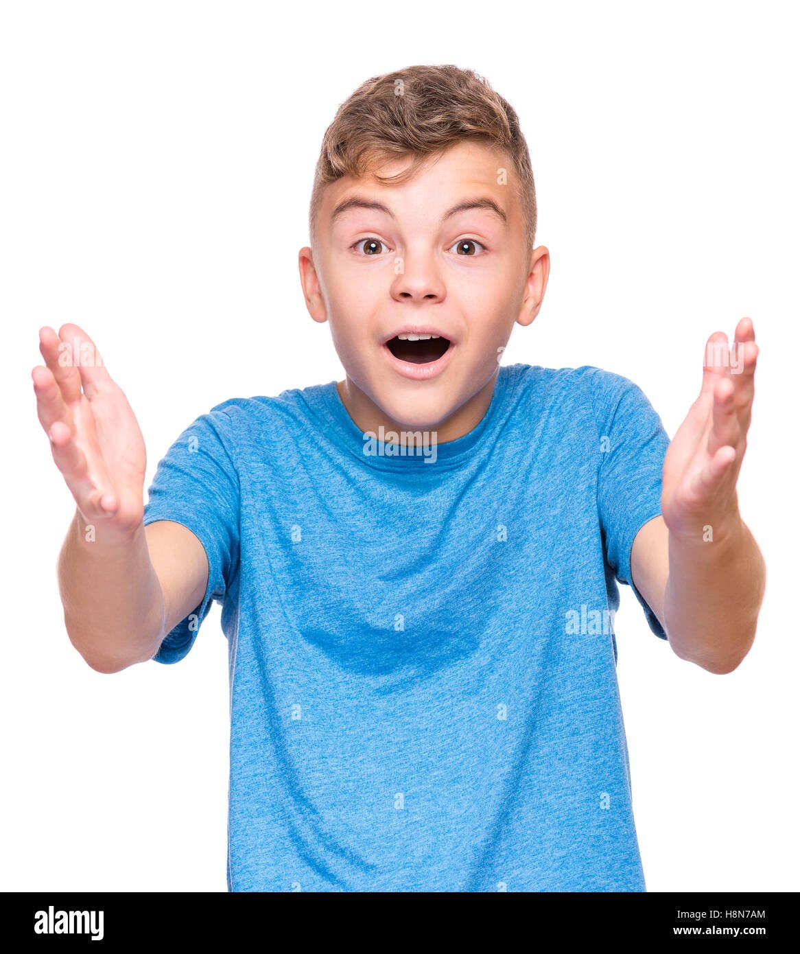 Подросток удивляется