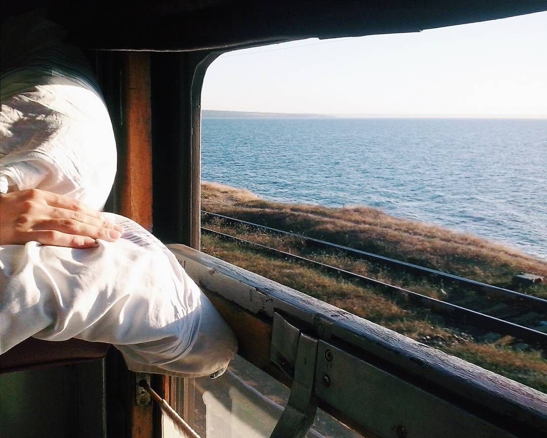Поезд на море