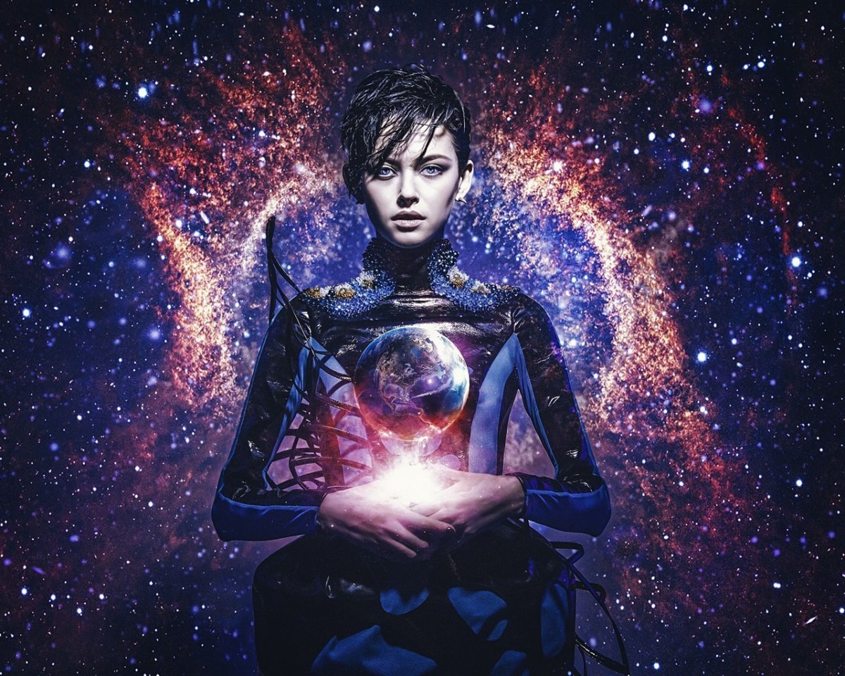 Девушка Вселенная