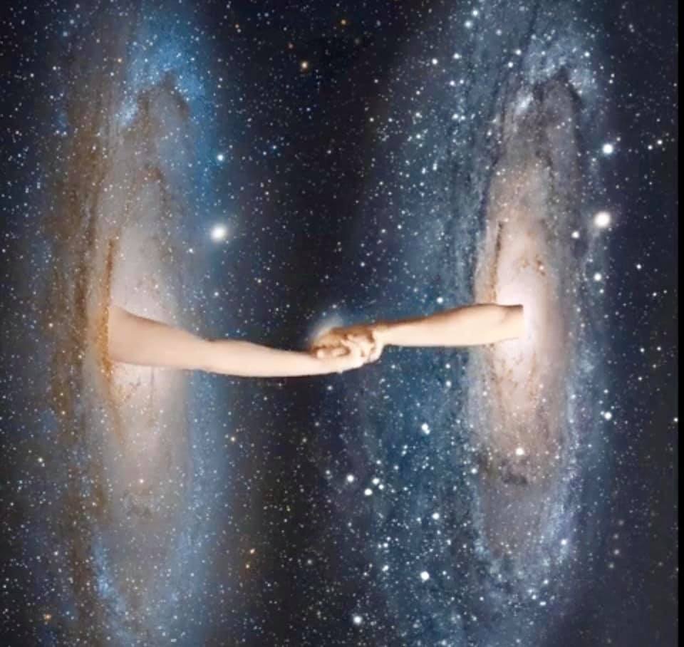 Мужчина и женщина космос