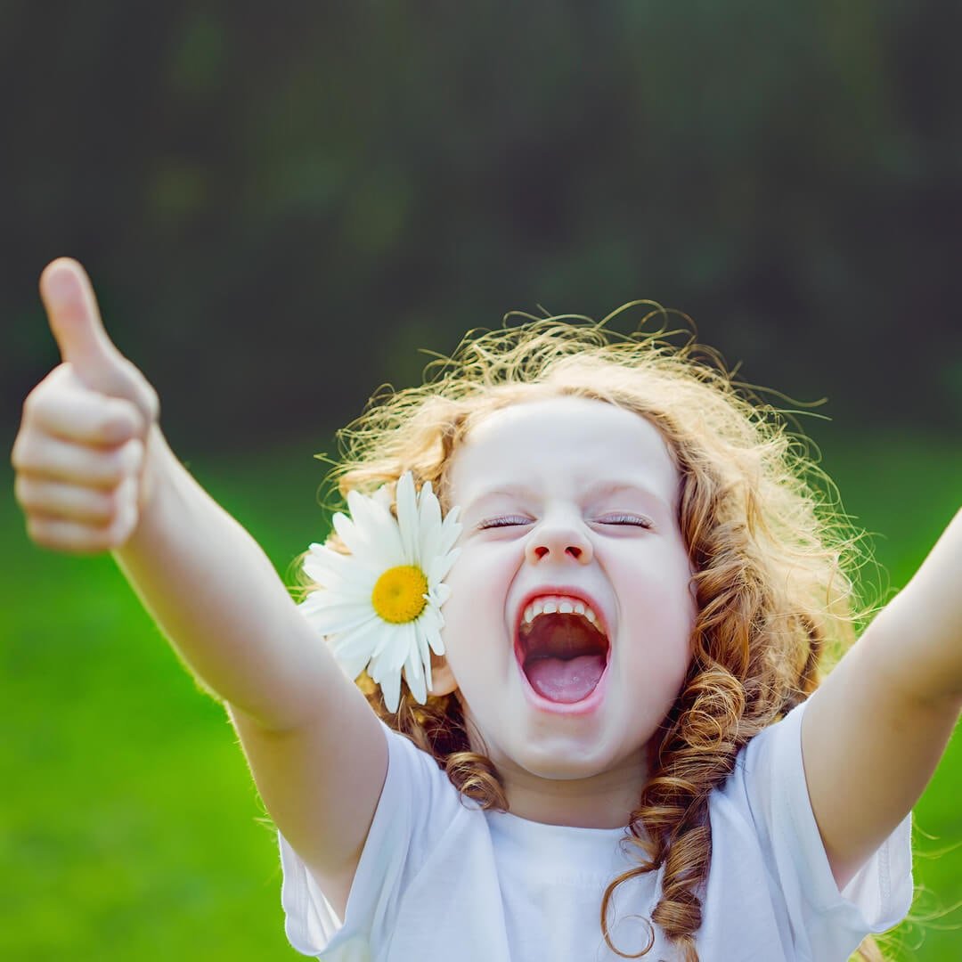 Дети радуются