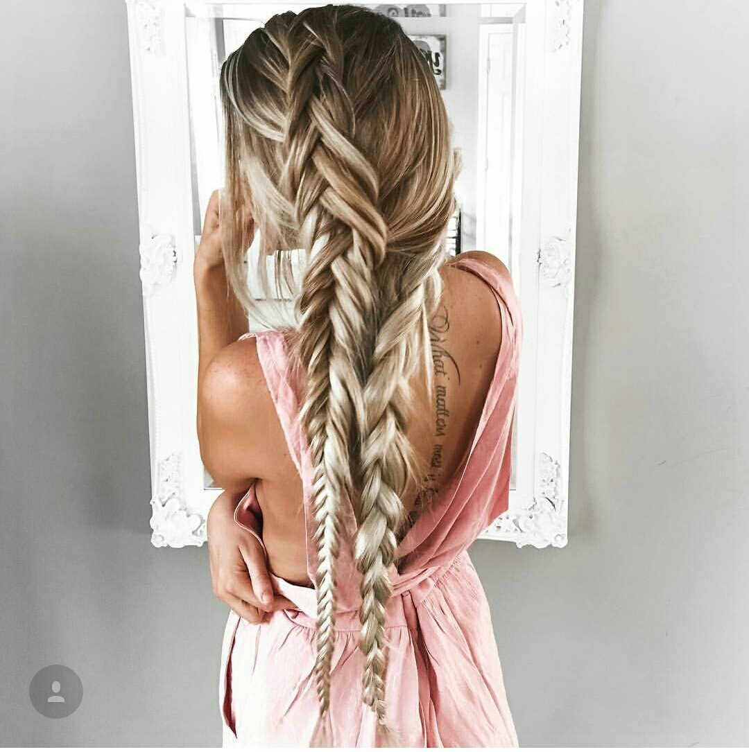 Коса на длинные волосы блонд