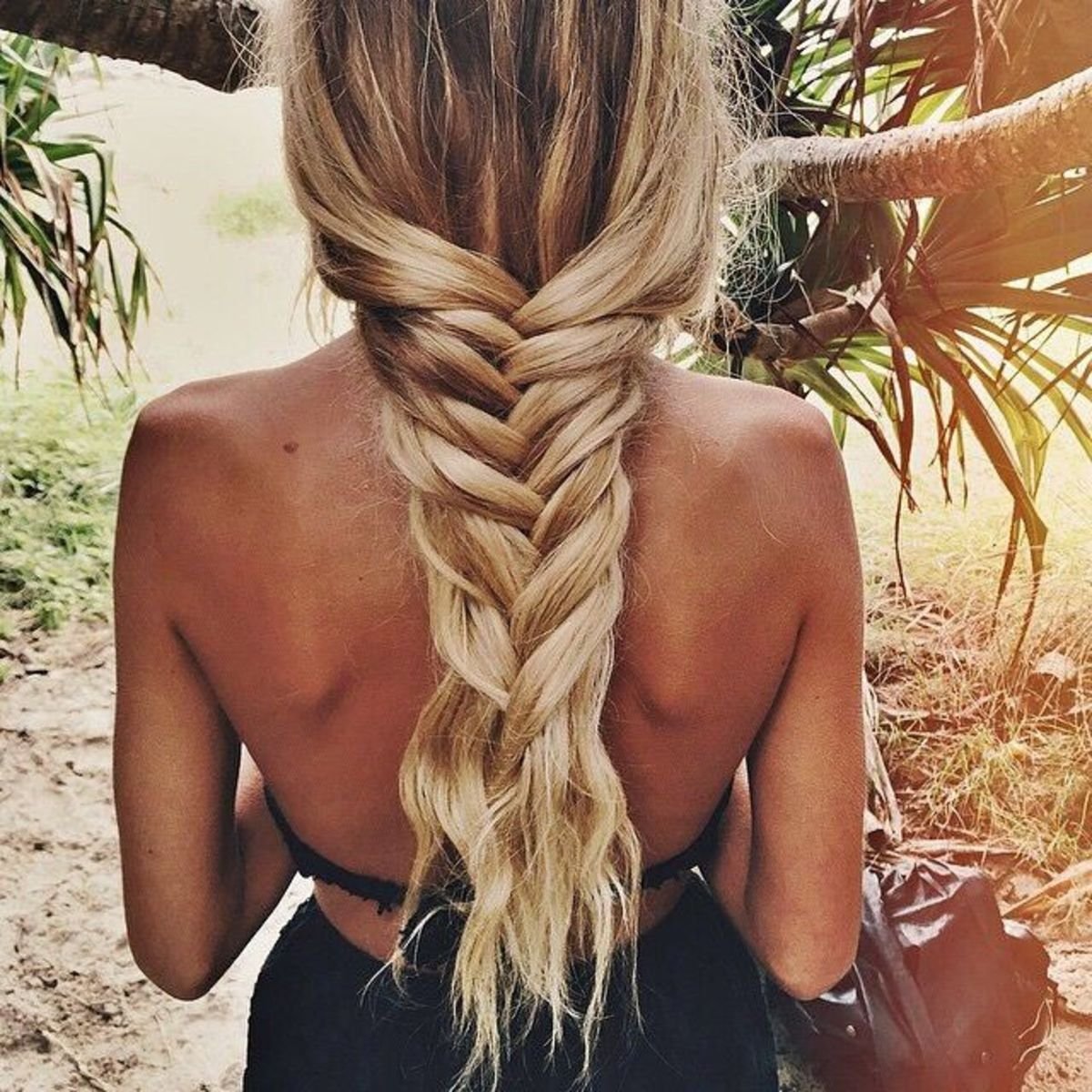 Косичка волосы спина