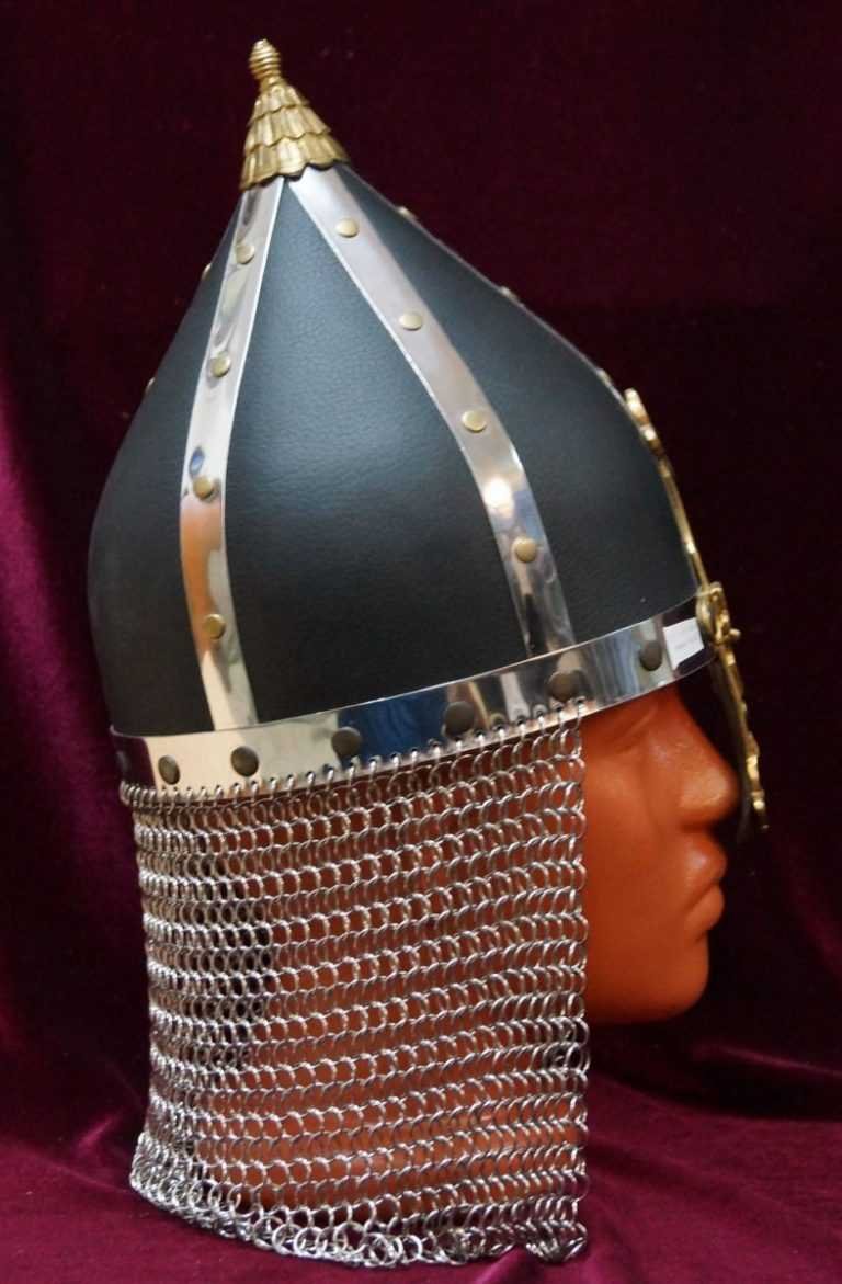 Шлем шишак Алеши Поповича