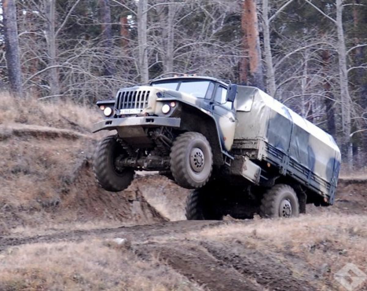 Урал-43206 охотник