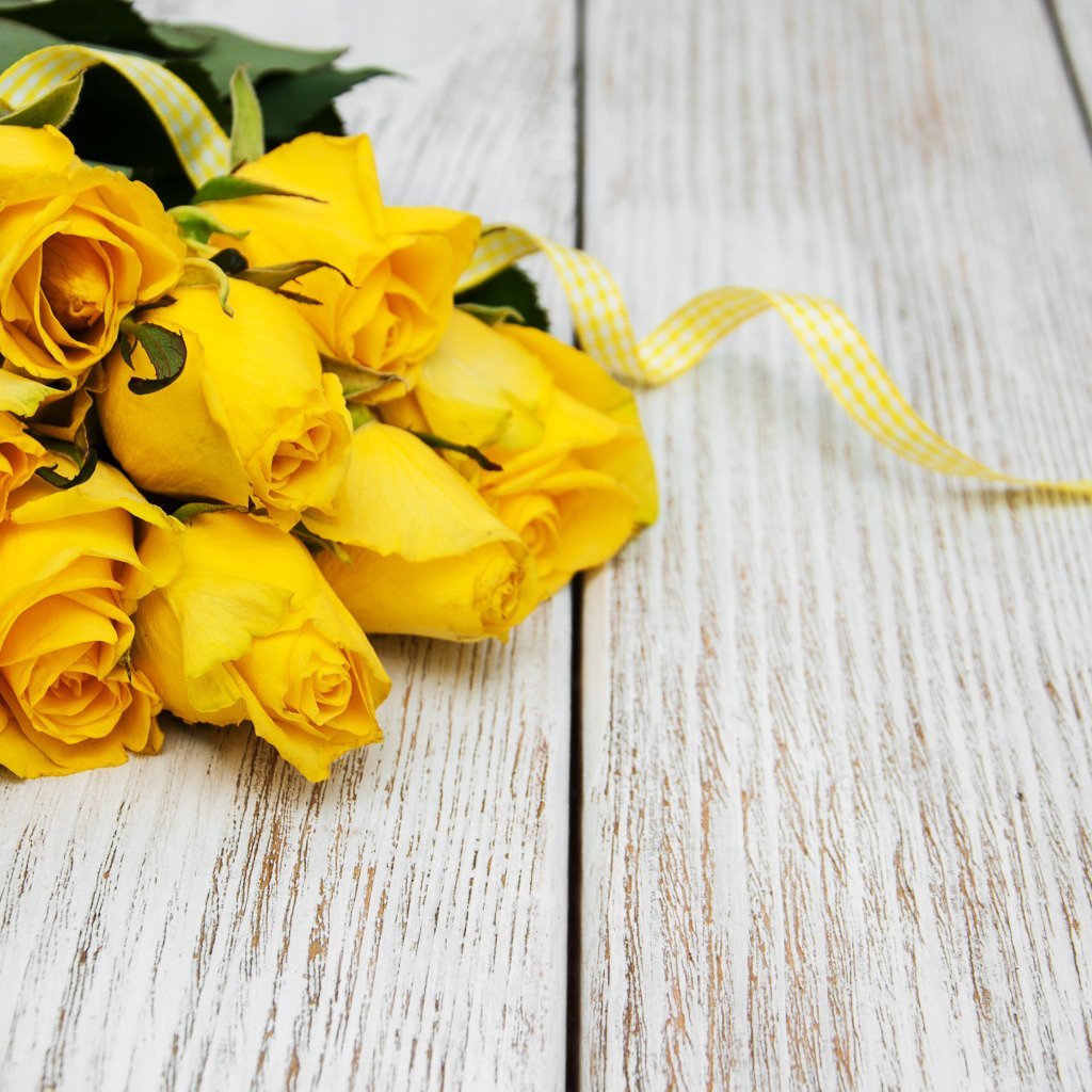 Шикарный букет желтых роз