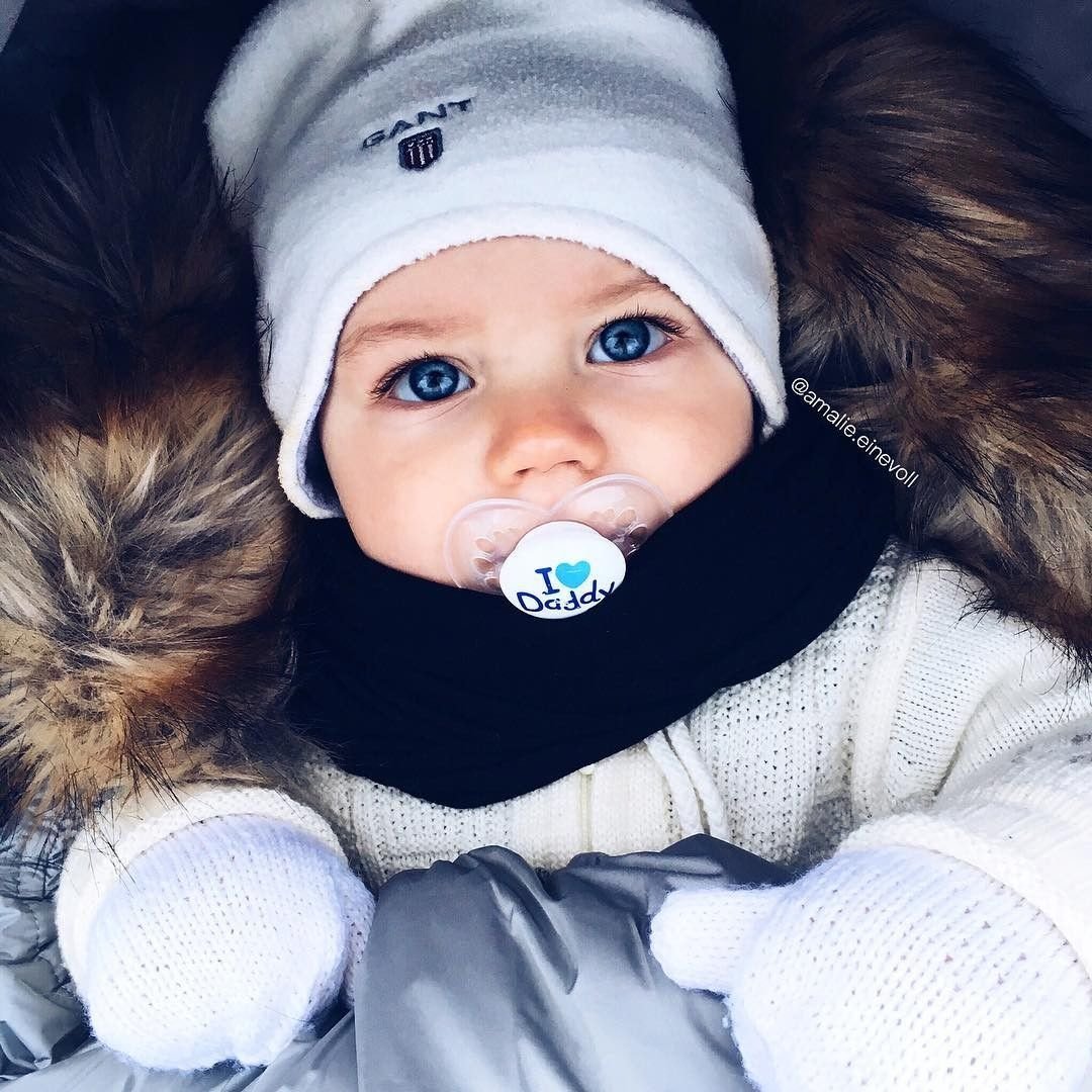 Милые маленькие дети