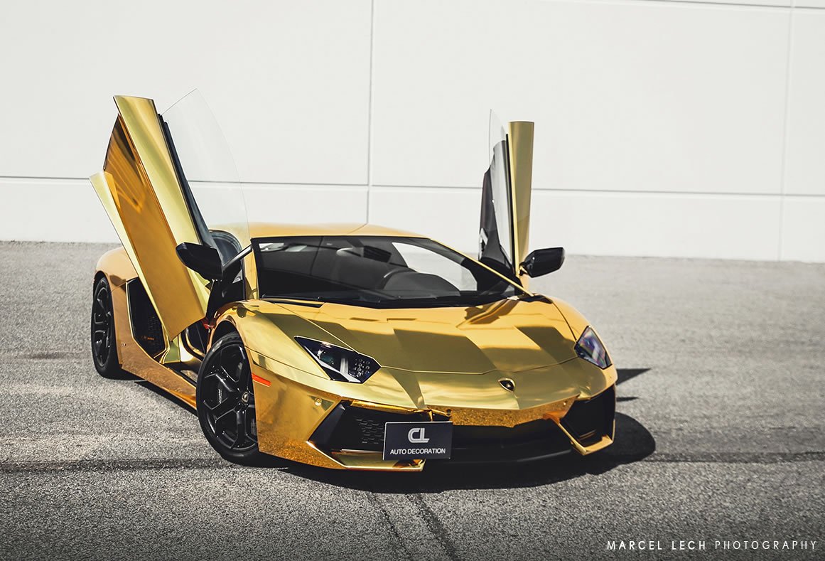 Золотая Lamborghini Aventador