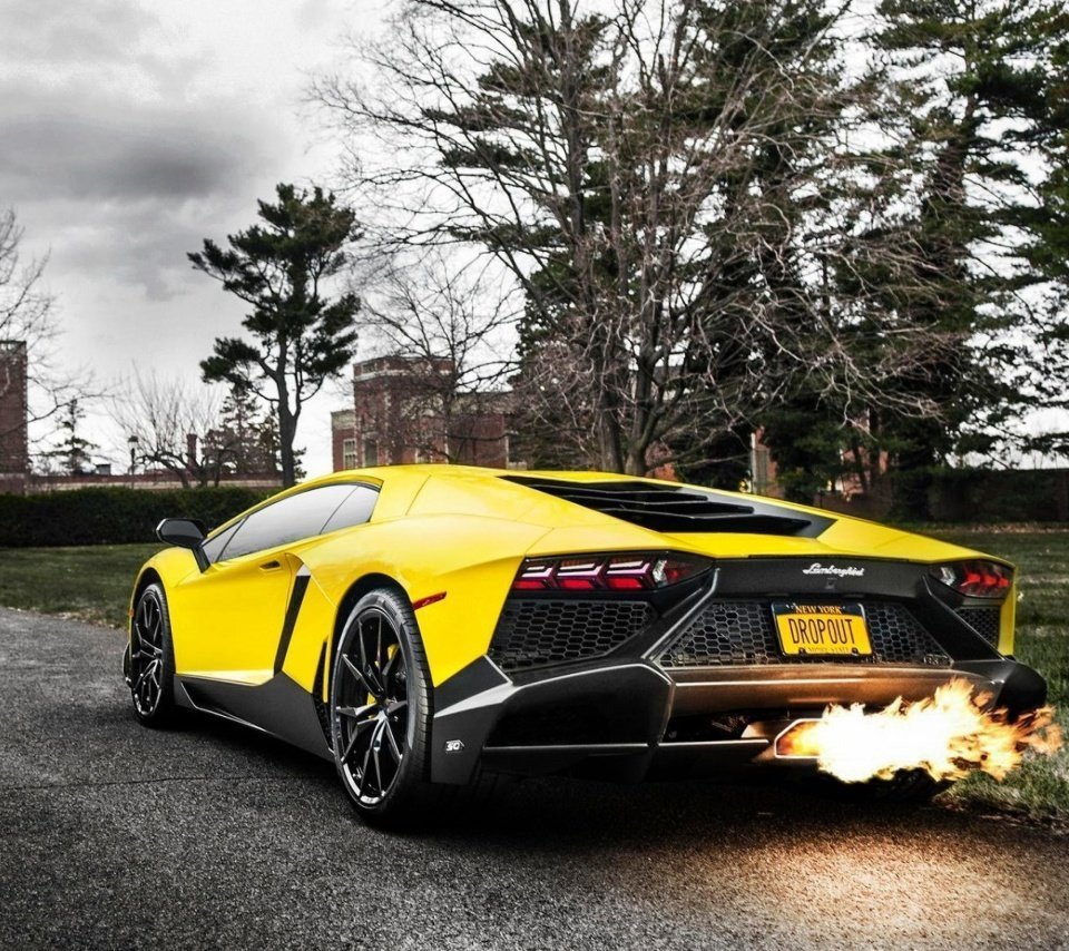 Lamborghini Aventador lp720