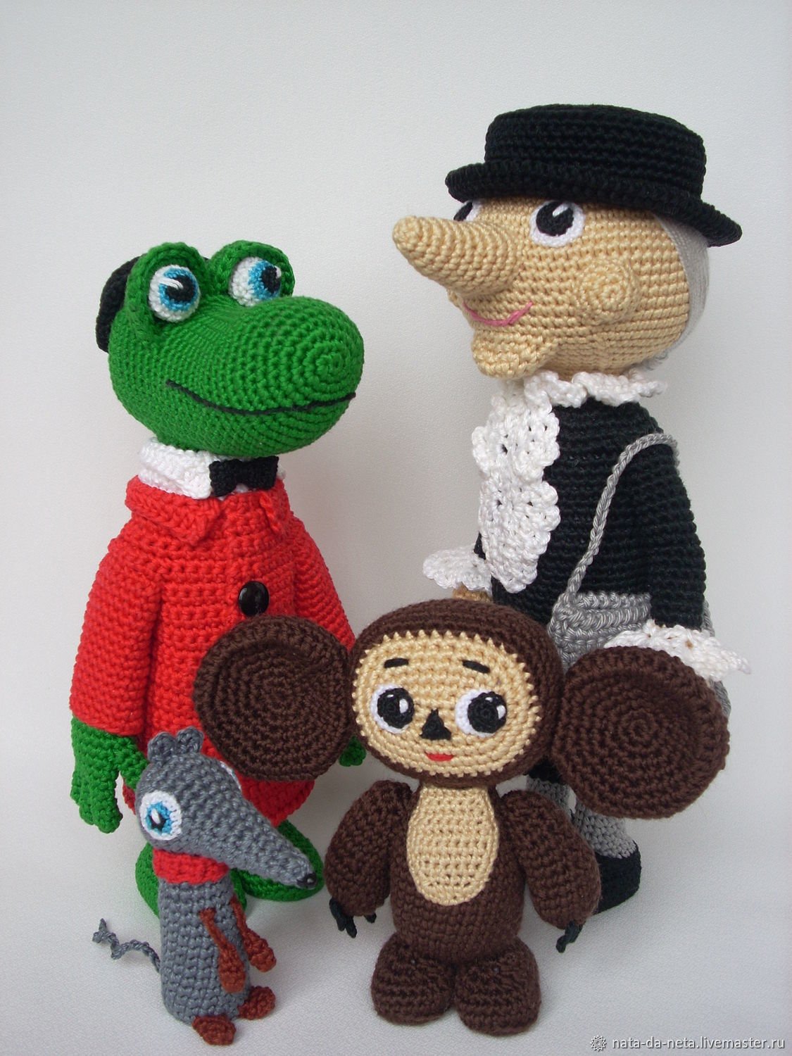 Вязаный крокодил Гена