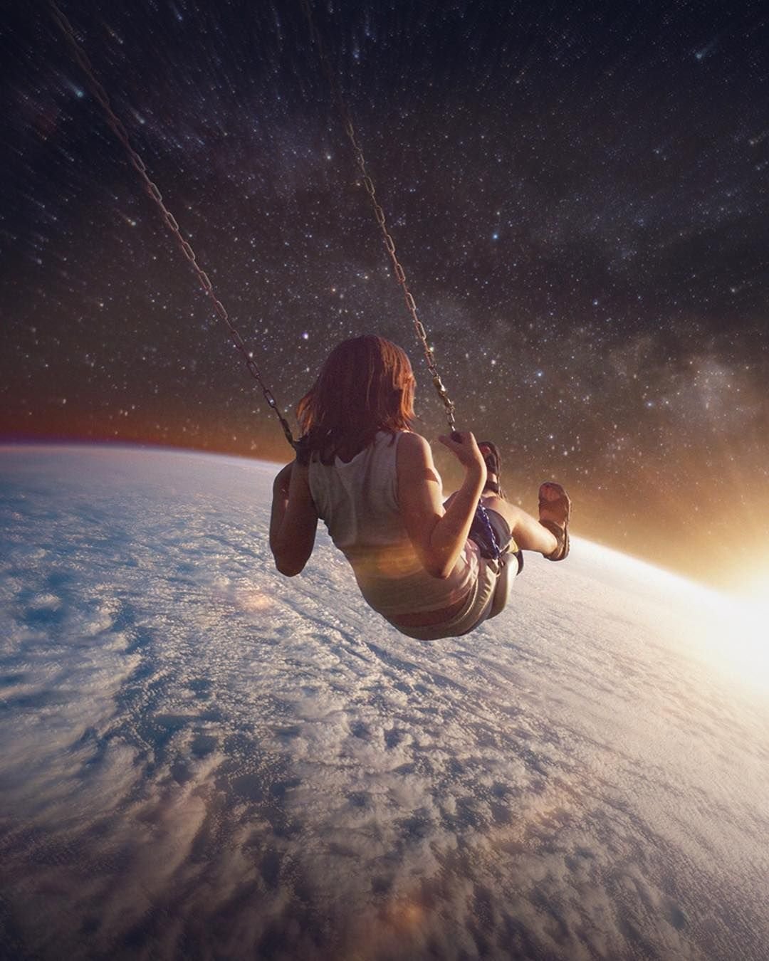 Девушка космос