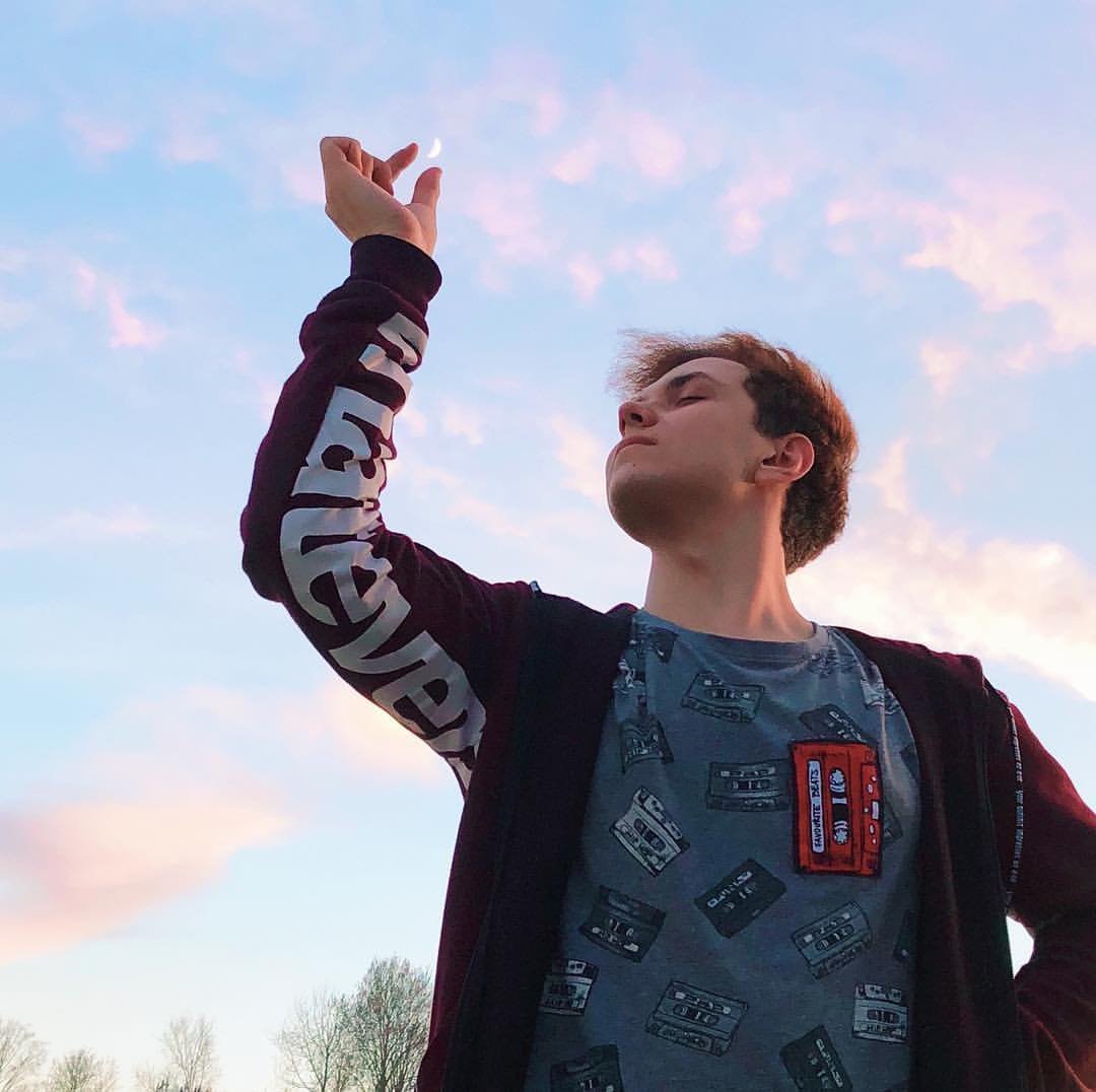 Антон Милс Милс Кел