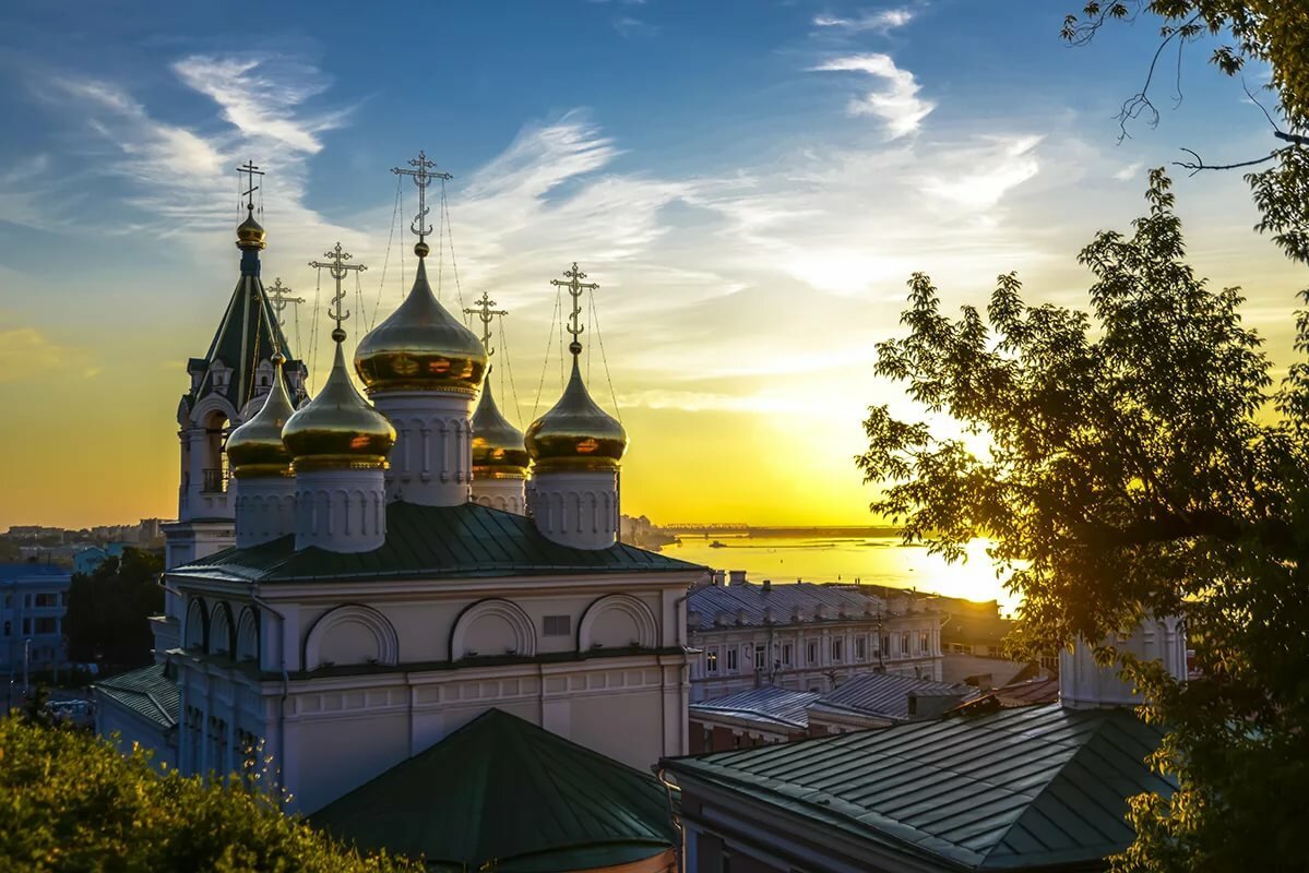 Православная Церковь с золотыми куполами