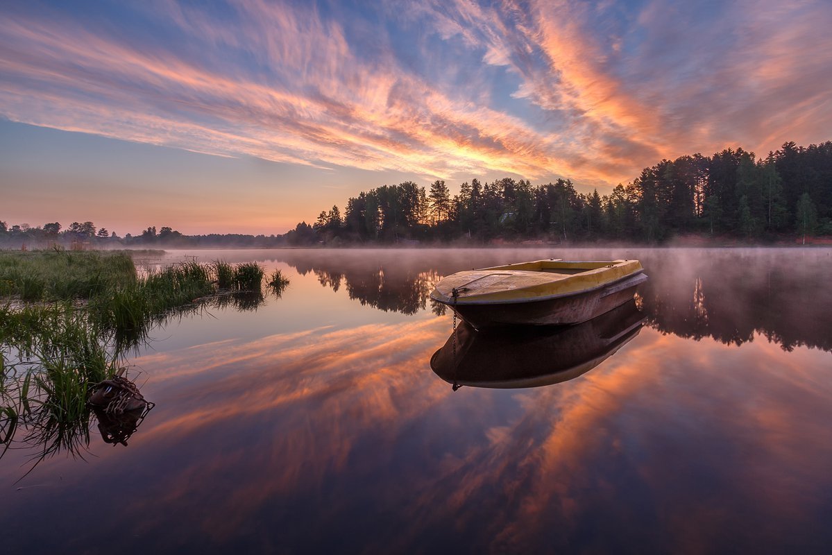 Утро лодка река