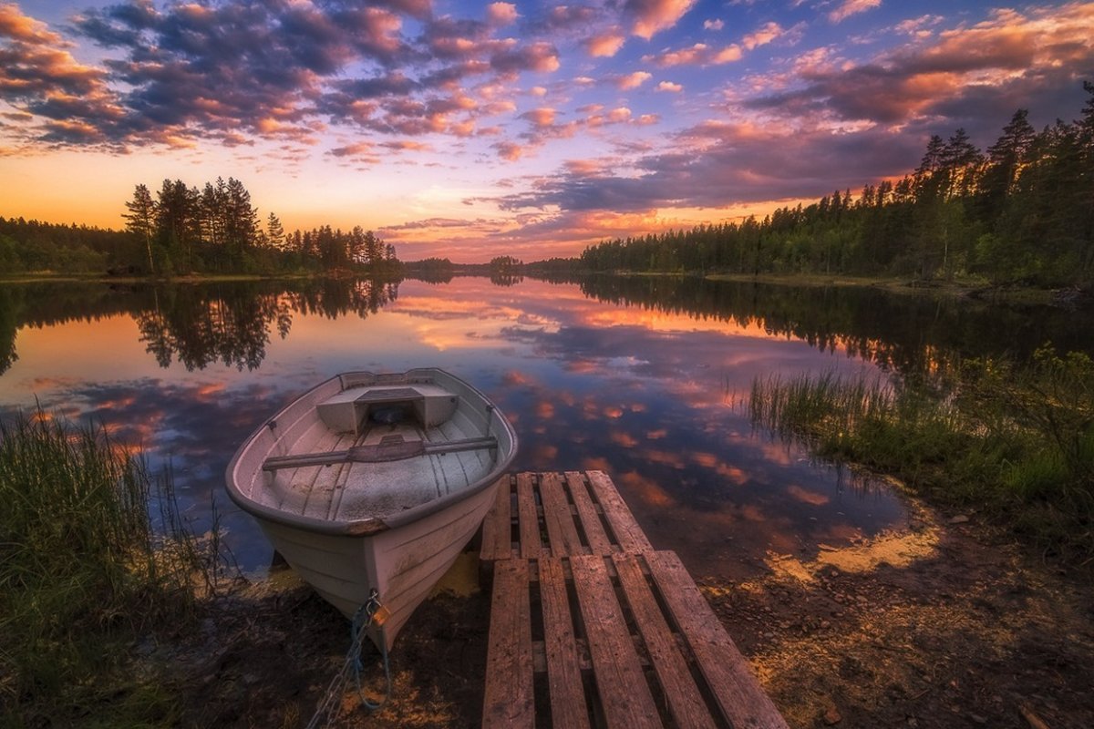 Лодка на закате