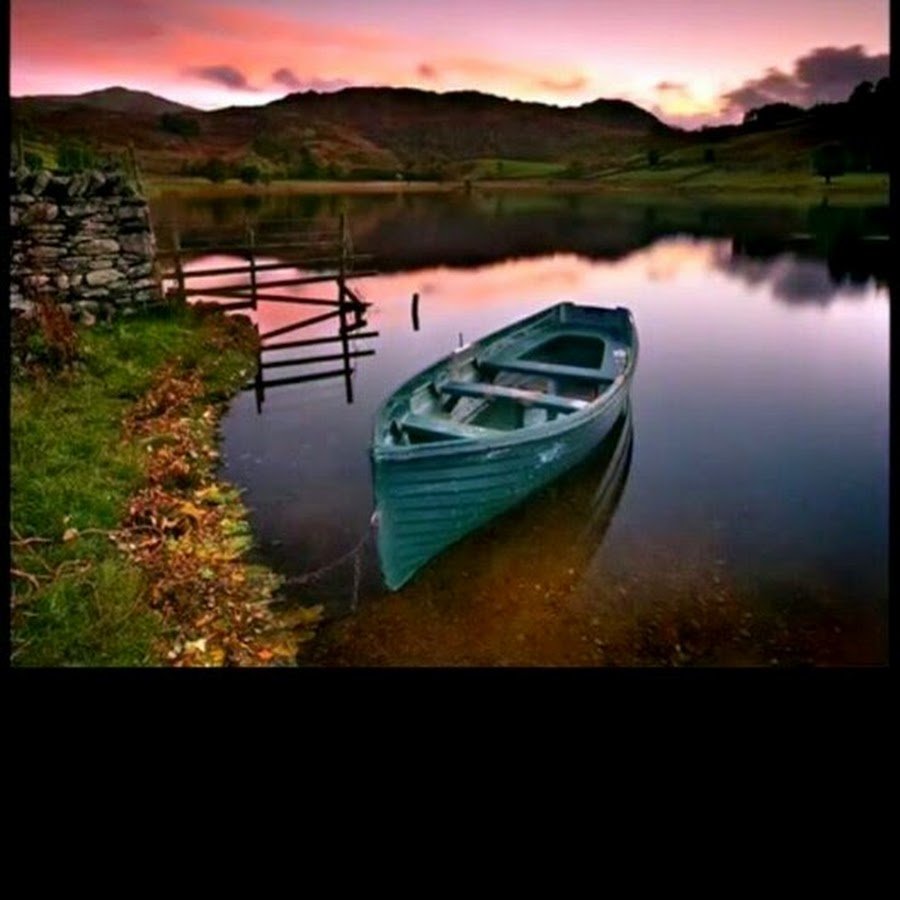 Красивая лодка