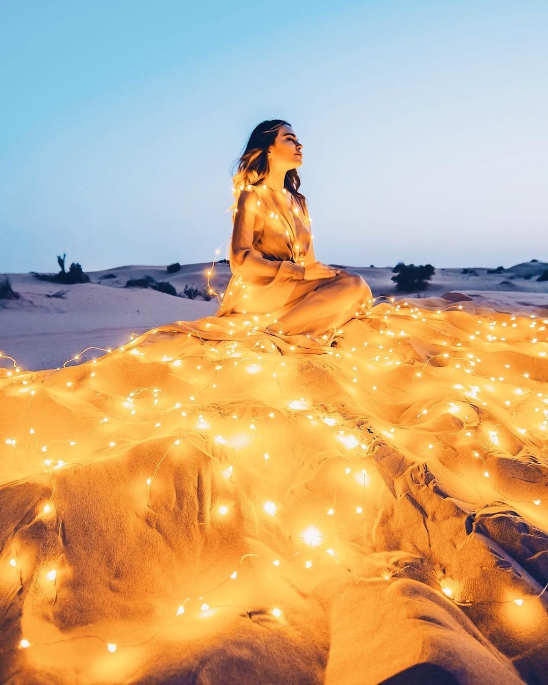 Девушка в пустыне