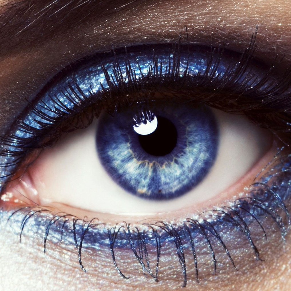 Глаза цвета индиго
