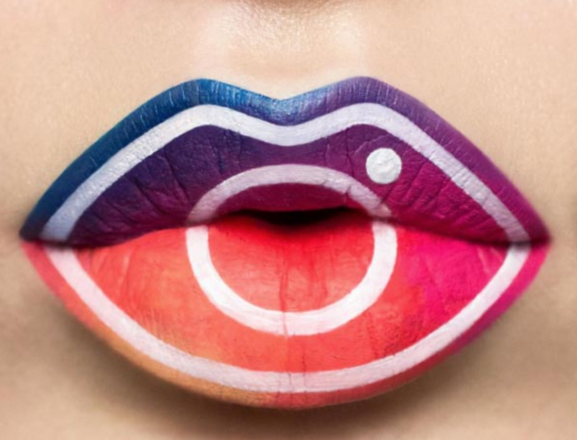 Накрашенные губы