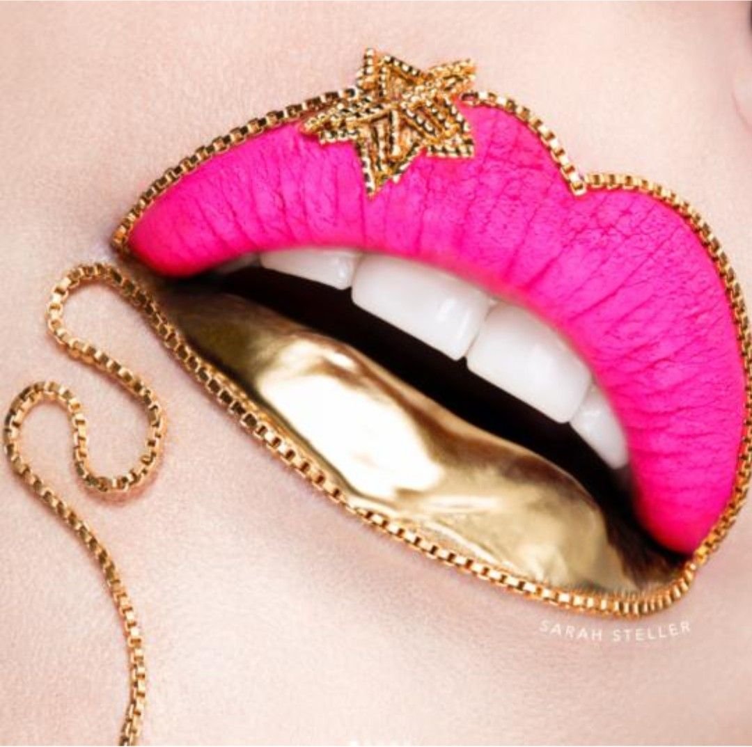 Губы в стразах