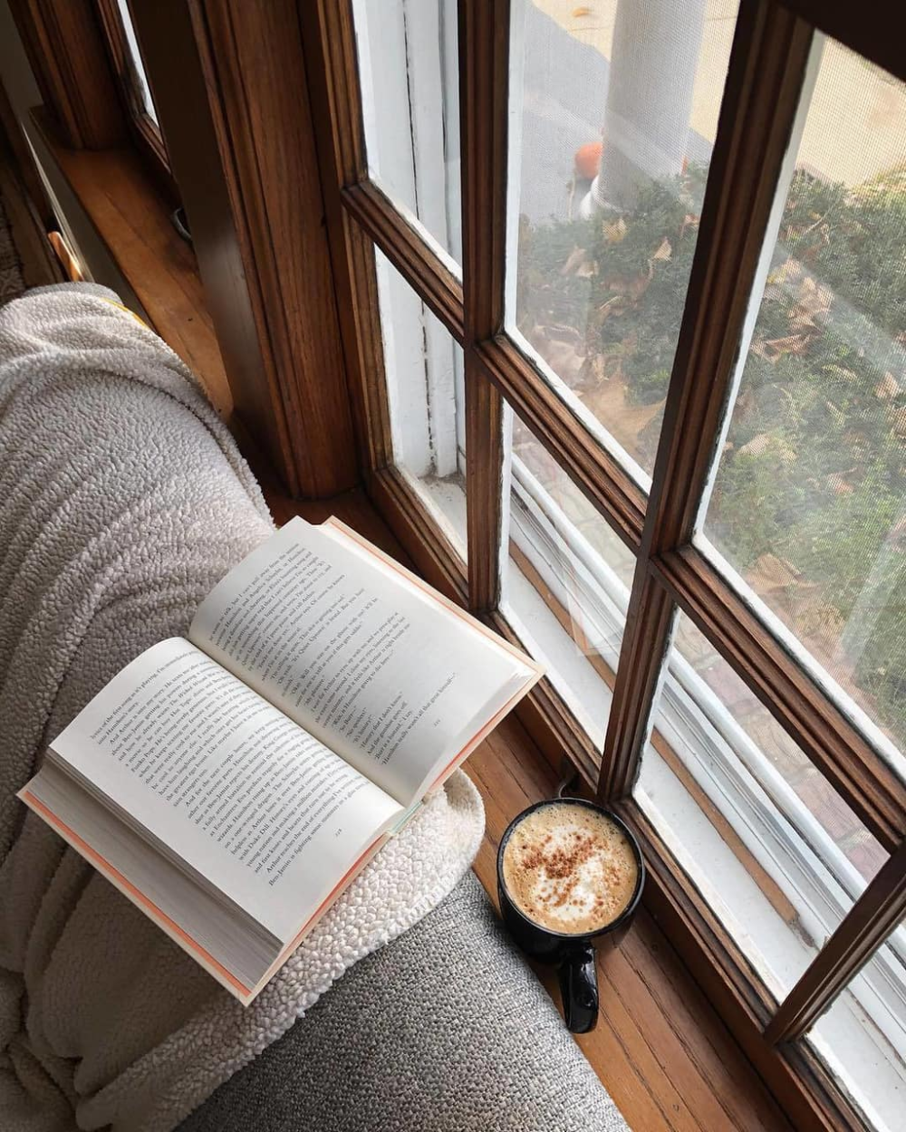 Комната с окном