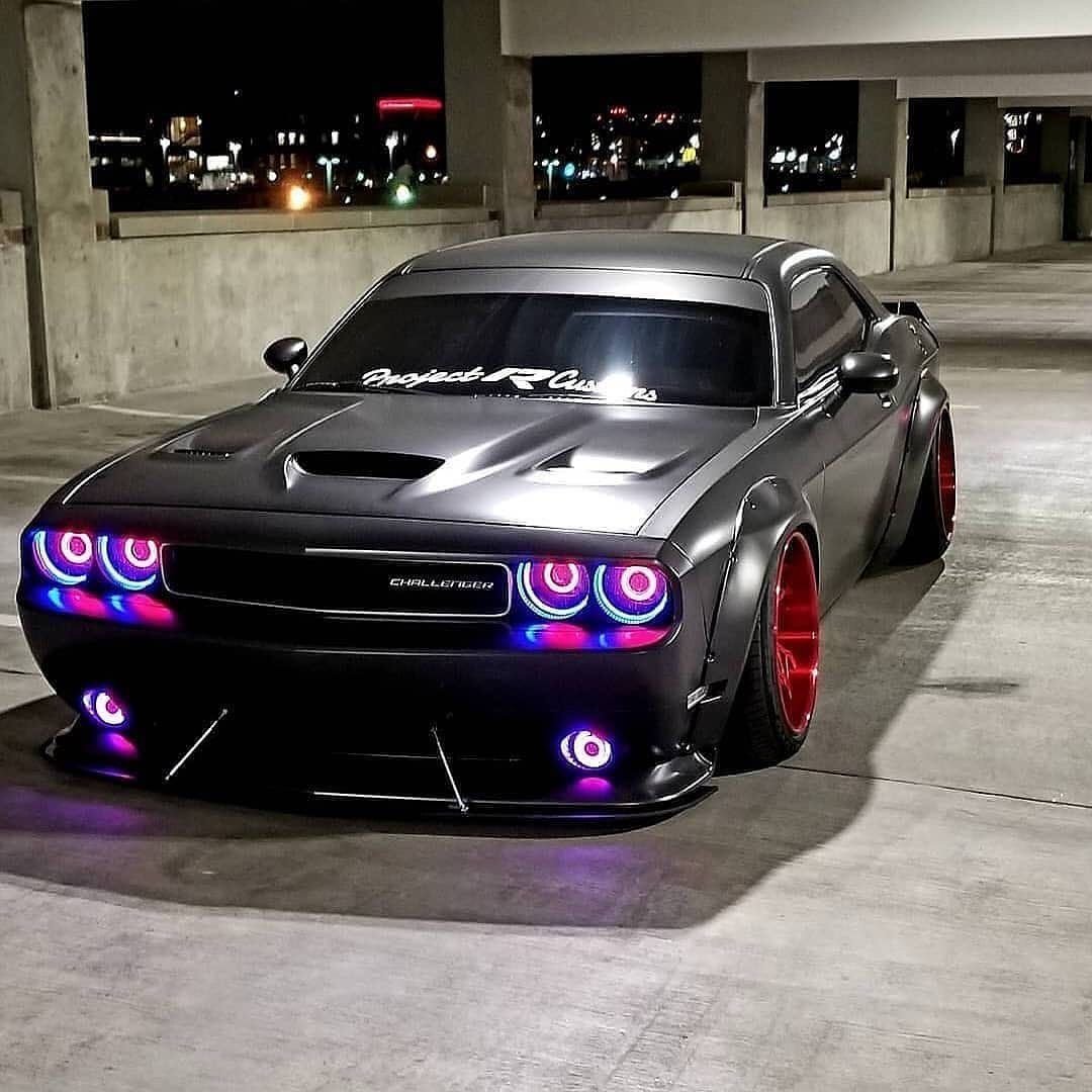 Тюнинговые Додж Челленджер