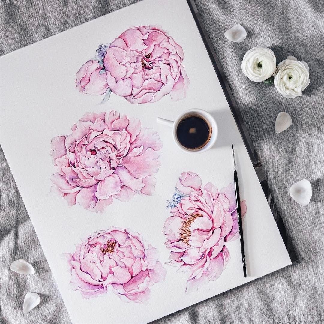 Букет пионов и кофе