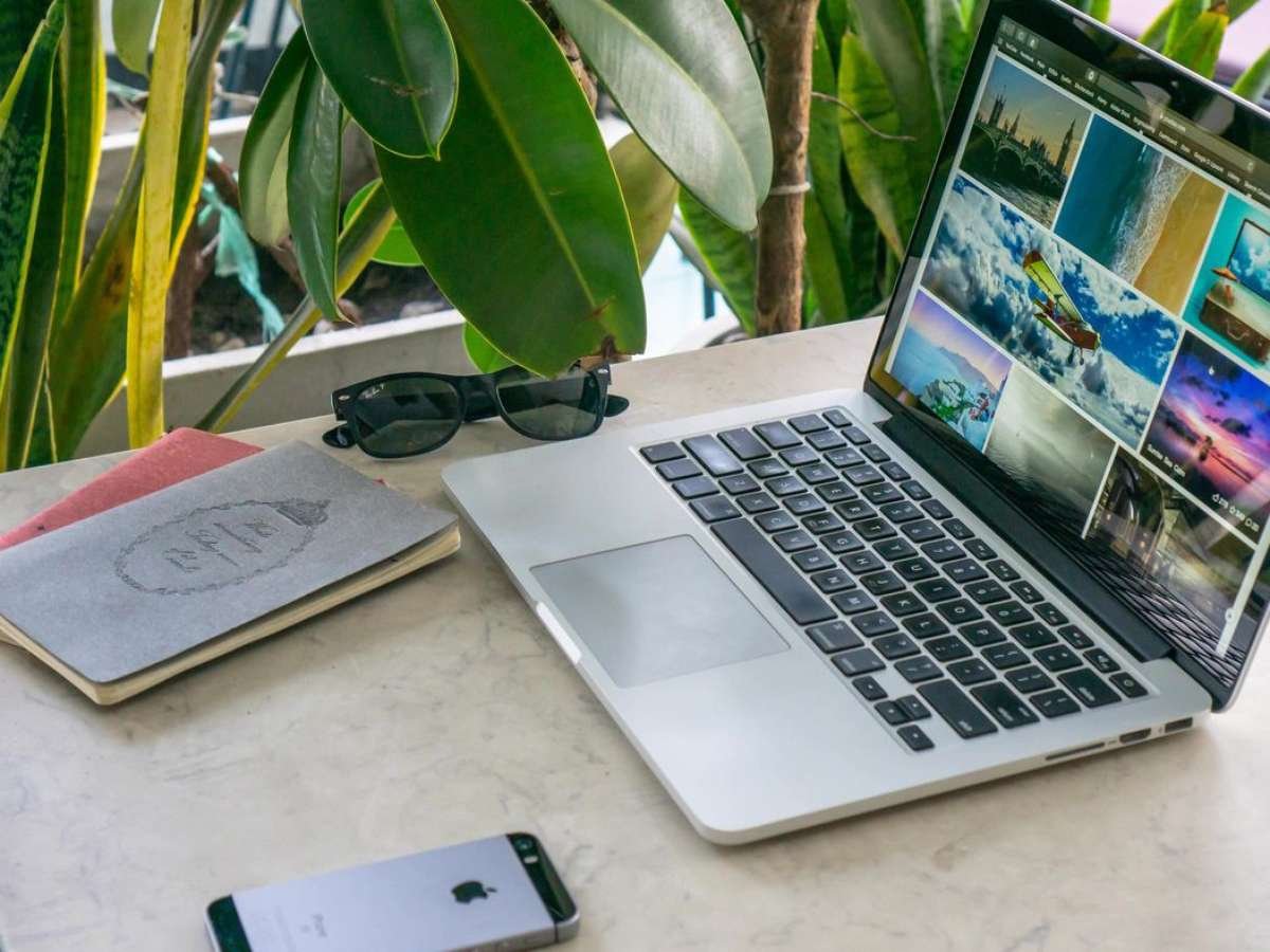 Стол для ноутбука