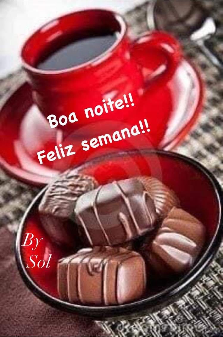 Чашка кофе с конфетами