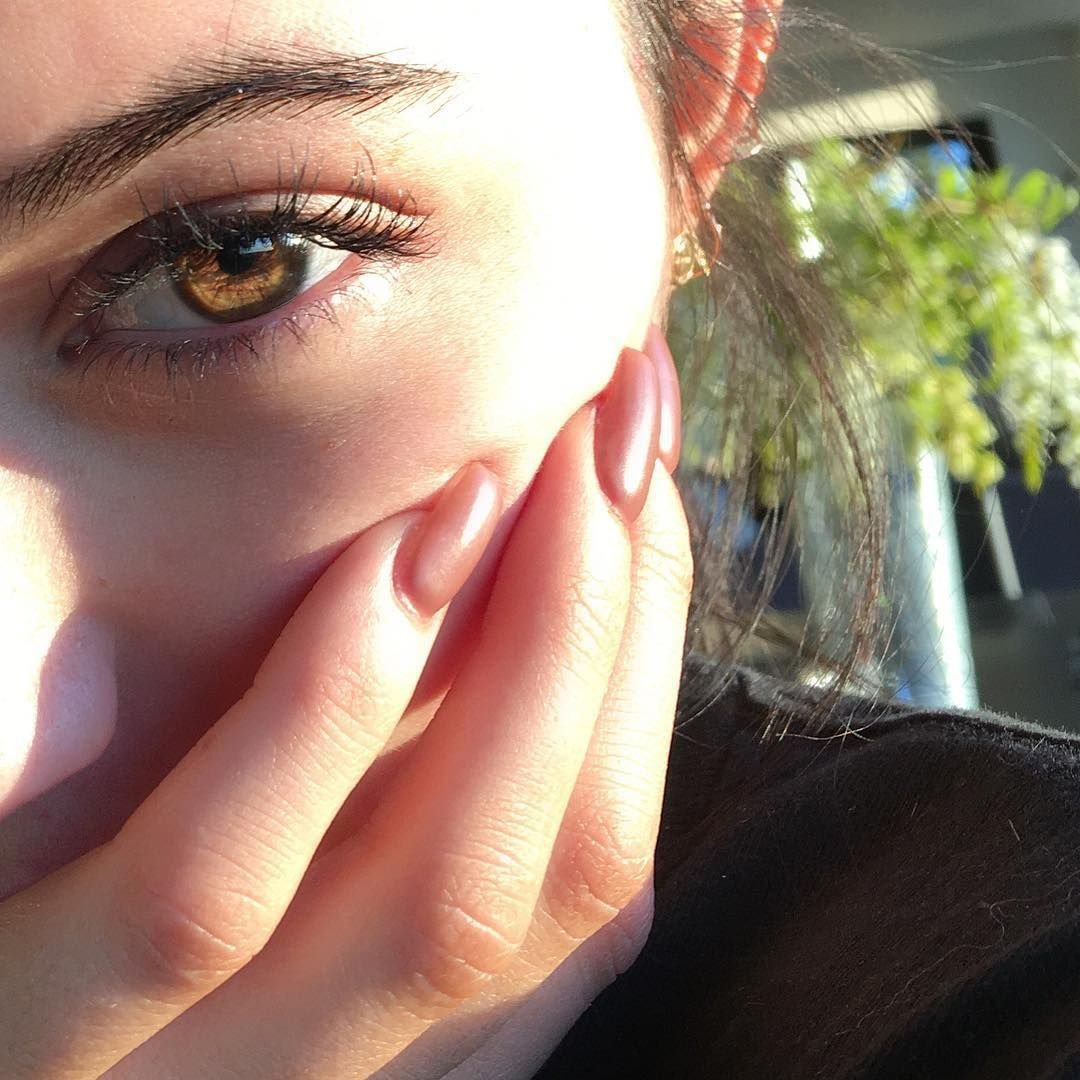 Пол лица девушки