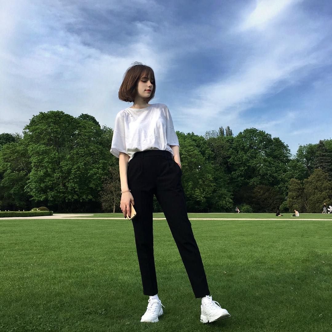 Девушка с каре в полный рос