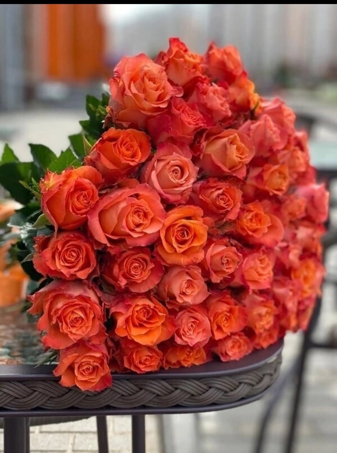 Букет с оранжевыми пионовидными розами