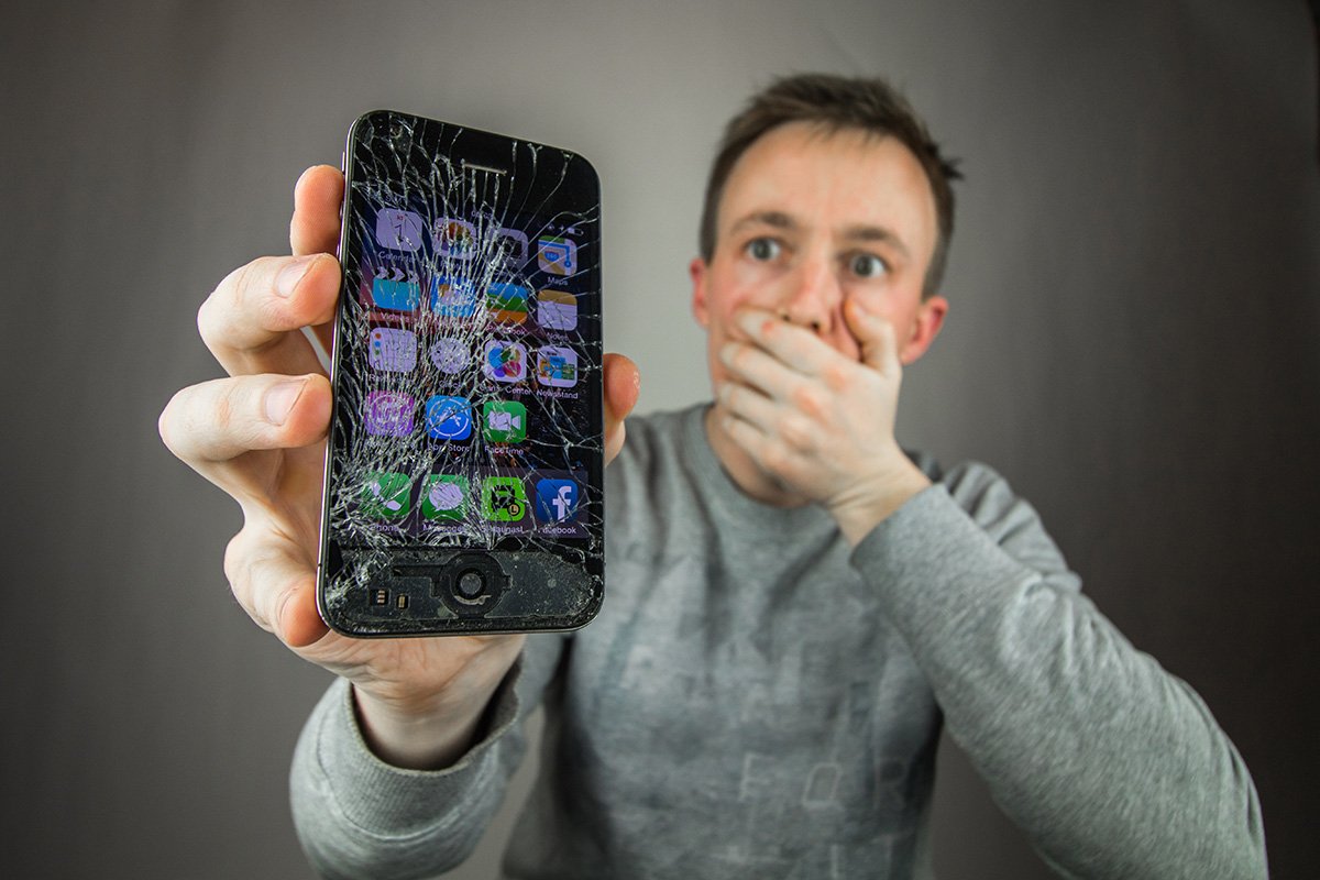 Разбитый телефон