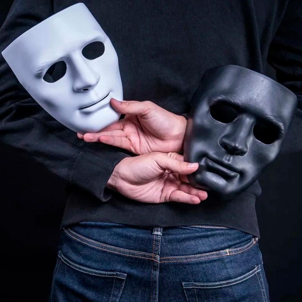 Афоризмы про двуличных людей