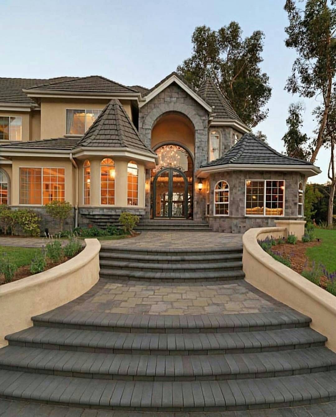 Особняк Дрим тим Хаус