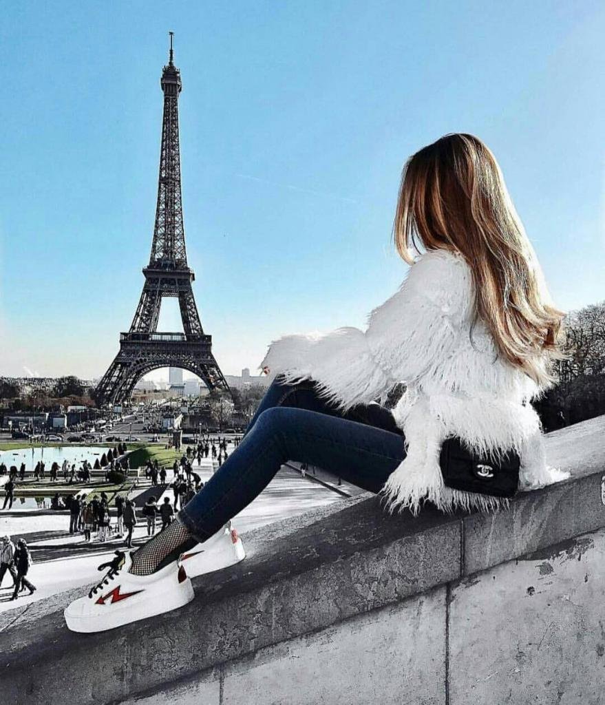 Самая красивая девушка Парижа