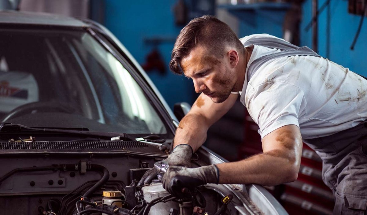 Автослесарь карикатура